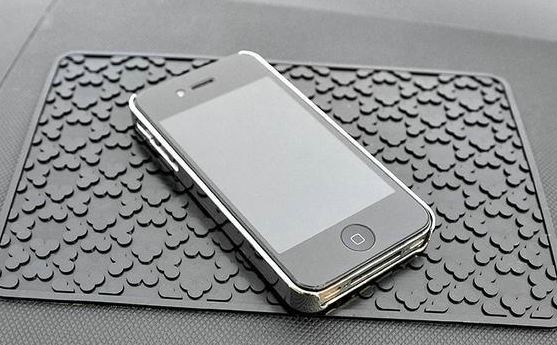 硅胶制品边缘开裂,硅胶制品排气难的问题 硅胶制品边缘开裂,硅胶制品排气难的问题