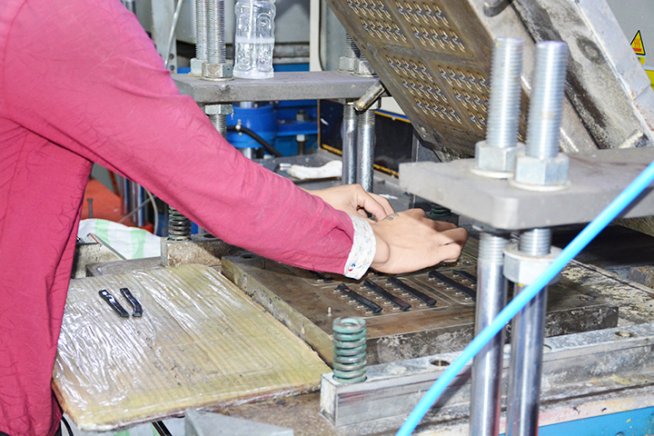 91免费看毛片模具成本 91免费看毛片模具成本