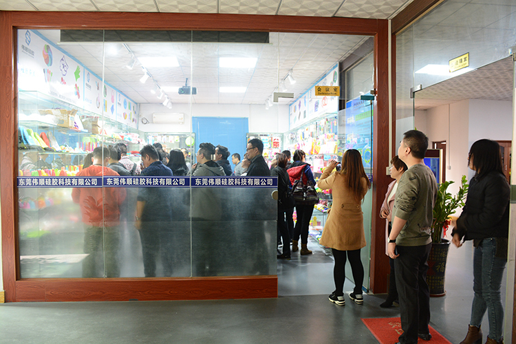 香港礼品协会成员单位近30人考察91免费片版下载硅胶，2019年订单不断