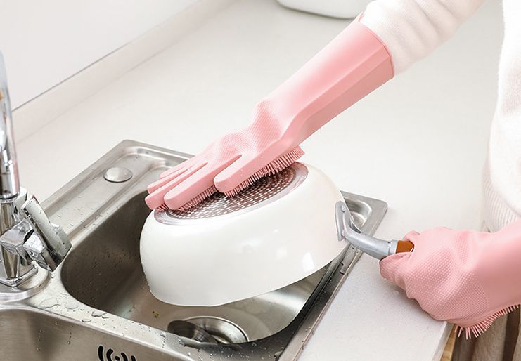 多功能硅胶清洁手套定制厂家有哪些优势 多功能硅胶清洁手套定制厂家有哪些优势